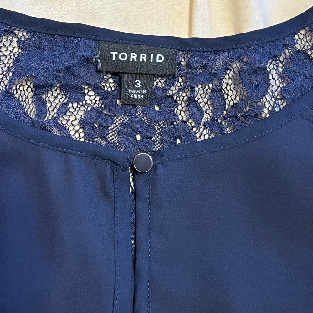 Torrid Blouse - Picture 3 of 3